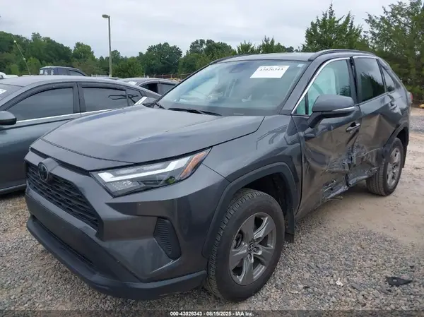 2T3W1RFV9RT282924 2024 TOYOTA RAV 4 - Image 2