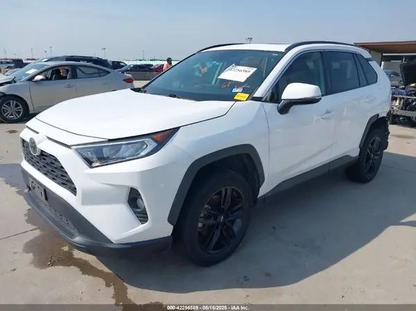 2T3W1RFVXKW009348 2019 TOYOTA RAV 4 - Image 2