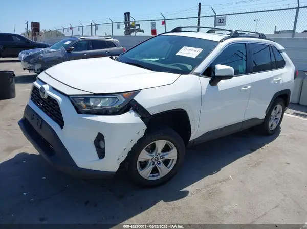 2T3W1RFVXLC040120 2020 TOYOTA RAV 4 - Image 2