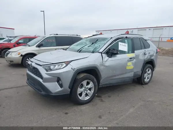 2T3W1RFVXLC059976 2020 TOYOTA RAV 4 - Image 2