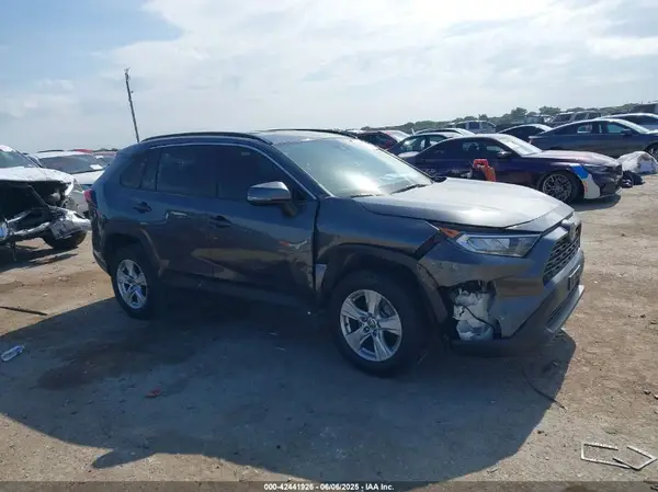 2T3W1RFVXMC129607 2021 TOYOTA RAV 4 - Image 1