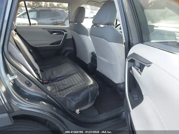 2T3W1RFVXMC158461 2021 TOYOTA RAV 4 - Image 8