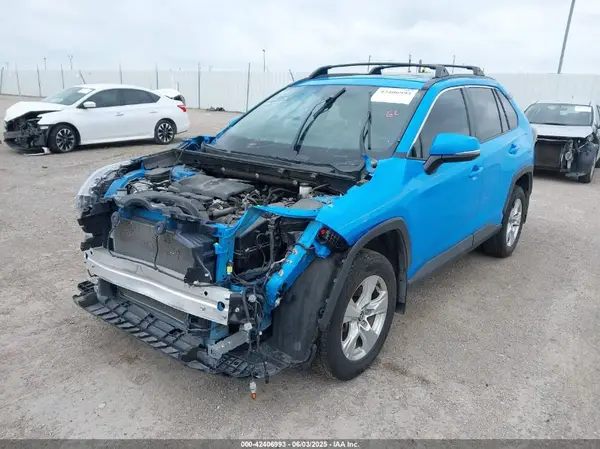 2T3W1RFVXMW165120 2021 TOYOTA RAV 4 - Image 2