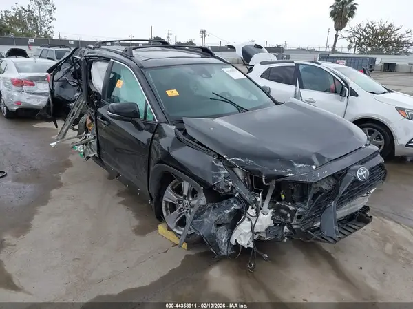 2T3W1RFVXNC183376 2022 TOYOTA RAV 4 - Image 1