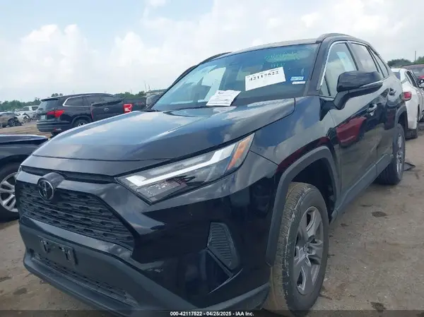 2T3W1RFVXNW201907 2022 TOYOTA RAV 4 - Image 2