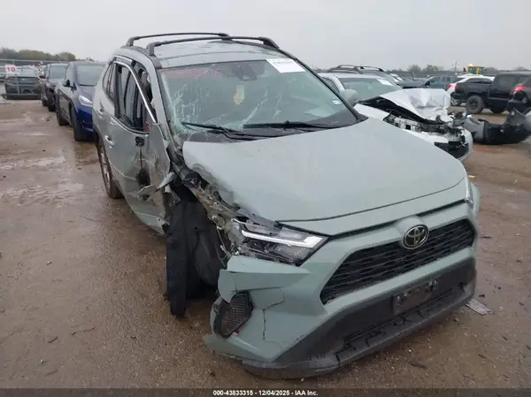 2T3W1RFVXNW229366 2022 TOYOTA RAV 4 - Image 1