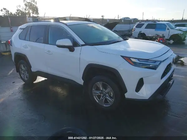 2T3W1RFVXPC242610 2023 TOYOTA RAV 4 - Image 1