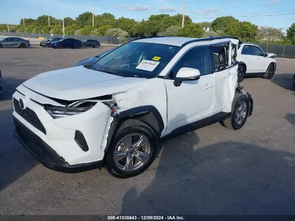 2T3W1RFVXPW250799 2023 TOYOTA RAV 4 - Image 2