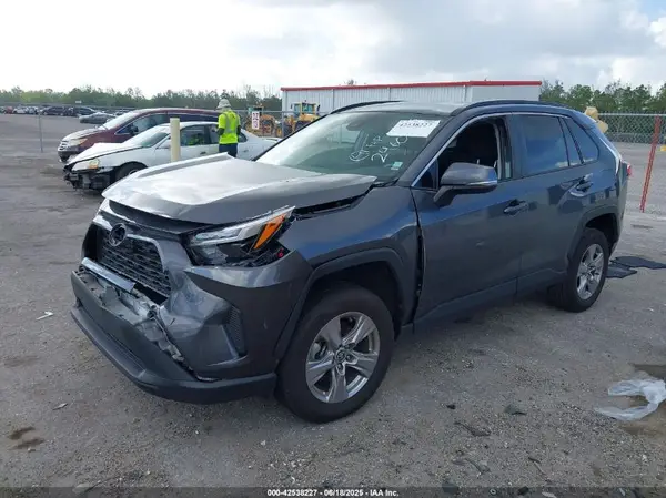 2T3W1RFVXPW282460 2023 TOYOTA RAV 4 - Image 2