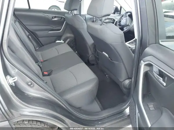 2T3W1RFVXPW282460 2023 TOYOTA RAV 4 - Image 8
