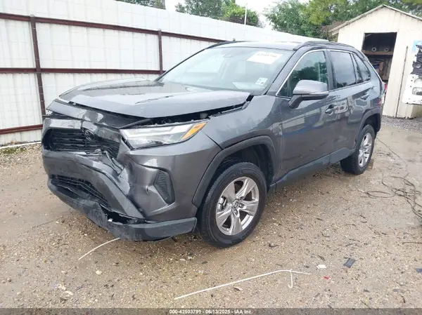 2T3W1RFVXPW283270 2023 TOYOTA RAV 4 - Image 2