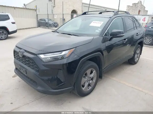 2T3W1RFVXRC252363 2024 TOYOTA RAV 4 - Image 2