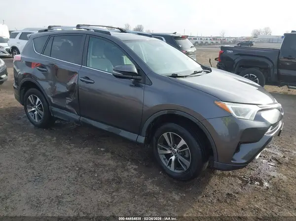 2T3WFREV0GW267789 2016 TOYOTA RAV 4 - Image 1