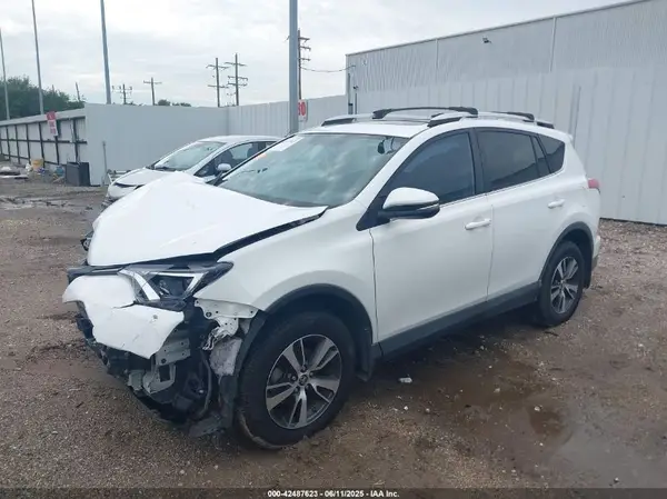 2T3WFREV0GW271812 2016 TOYOTA RAV 4 - Image 2