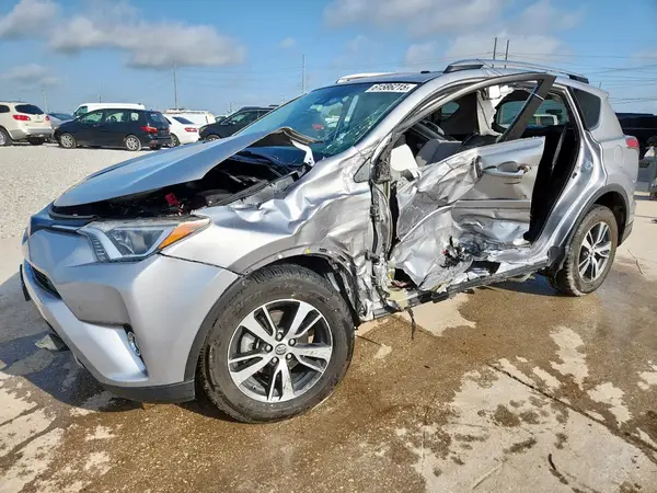 2T3WFREV0HW317608 2017 TOYOTA RAV 4 - Image 1