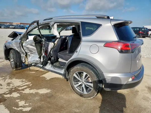 2T3WFREV0HW317608 2017 TOYOTA RAV 4 - Image 2