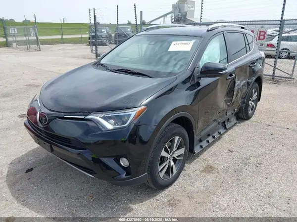 2T3WFREV0HW344419 2017 TOYOTA RAV 4 - Image 2