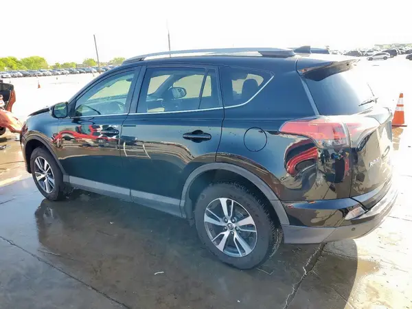 2T3WFREV0HW351547 2017 TOYOTA RAV 4 - Image 2