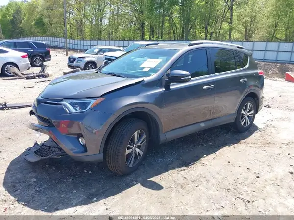 2T3WFREV0HW403078 2017 TOYOTA RAV 4 - Image 2