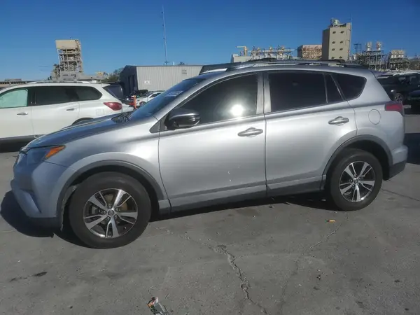 2T3WFREV0JW426334 2018 TOYOTA RAV 4 - Image 1