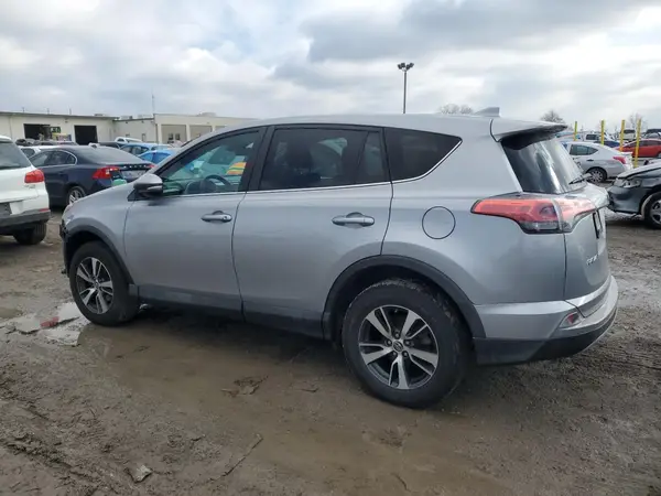2T3WFREV0JW446843 2018 TOYOTA RAV 4 - Image 2
