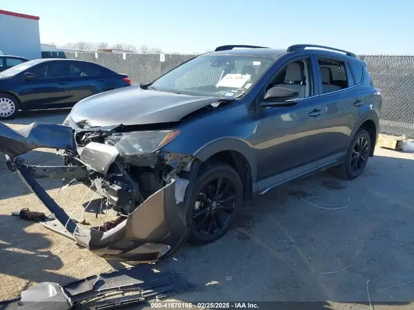 2T3WFREV0JW451962 2018 TOYOTA RAV 4 - Image 2