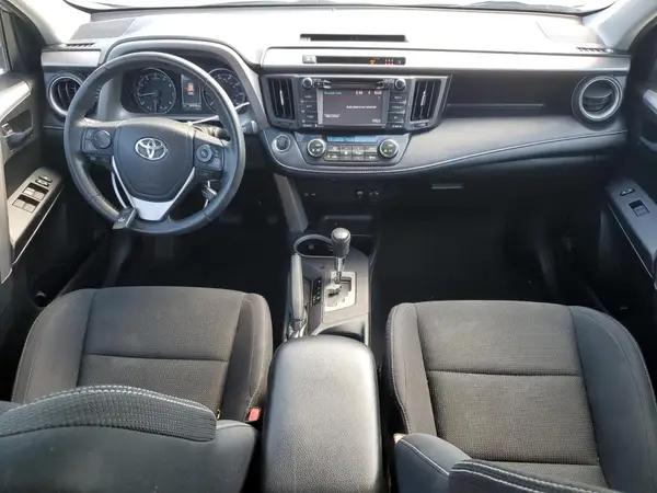 2018 TOYOTA RAV 4 auction photo 8