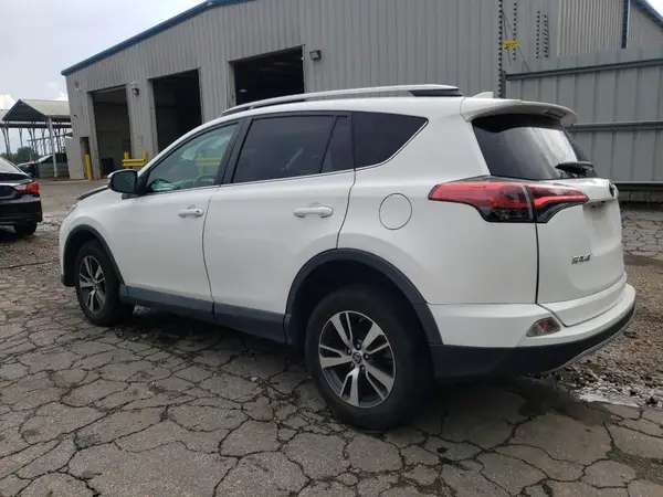 2T3WFREV0JW484556 2018 TOYOTA RAV 4 - Image 2