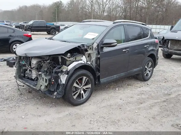 2T3WFREV0JW513117 2018 TOYOTA RAV 4 - Image 2