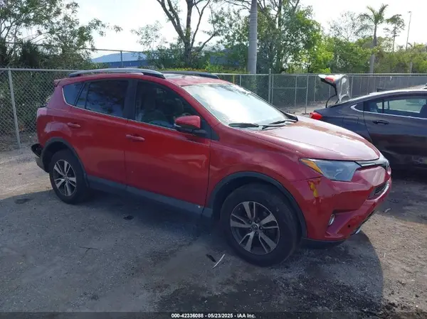 2T3WFREV1GW279790 2016 TOYOTA RAV 4 - Image 1