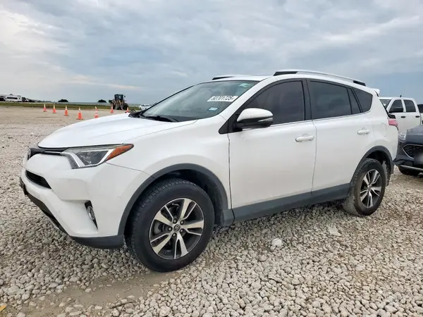 2T3WFREV1GW284374 2016 TOYOTA RAV 4 - Image 1