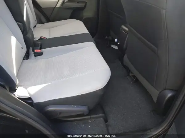 2T3WFREV1HW335616 2017 TOYOTA RAV 4 - Image 8