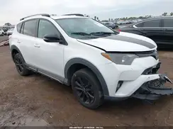 2T3WFREV1JW444020 2018 TOYOTA RAV 4
