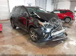 2T3WFREV1JW471931 2018 TOYOTA RAV 4