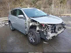 2T3WFREV1JW497736 2018 TOYOTA RAV 4