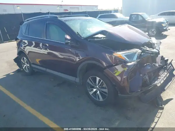 2T3WFREV1JW501431 2018 TOYOTA RAV 4 - Image 1