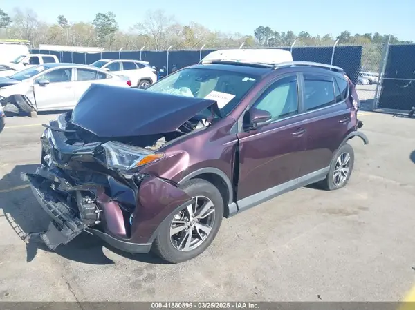 2T3WFREV1JW501431 2018 TOYOTA RAV 4 - Image 2