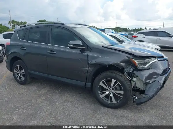 2T3WFREV1JW506029 2018 TOYOTA RAV 4 - Image 1