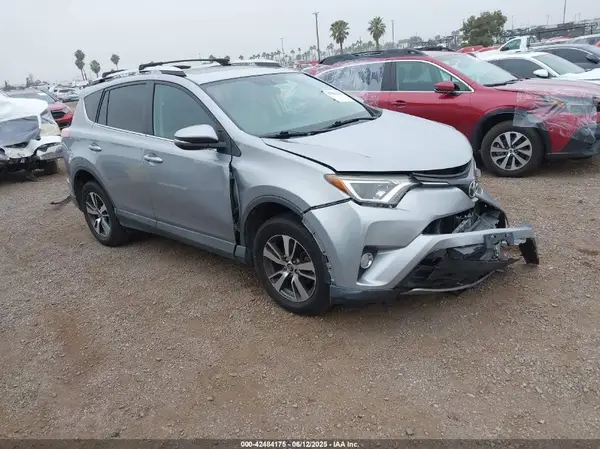 2T3WFREV2GW250637 2016 TOYOTA RAV 4 - Image 1