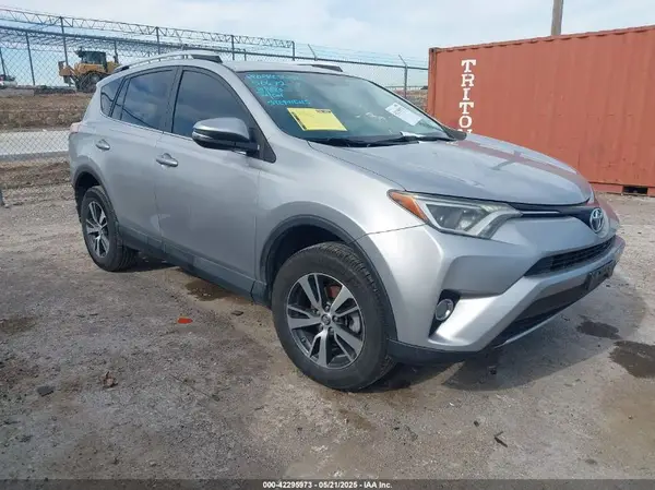 2T3WFREV2GW281984 2016 TOYOTA RAV 4 - Image 1