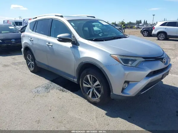 2T3WFREV2GW290751 2016 TOYOTA RAV 4 - Image 1