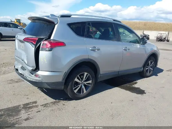 2016 TOYOTA RAV 4 IAAI lot 42262425 auction photo 4
