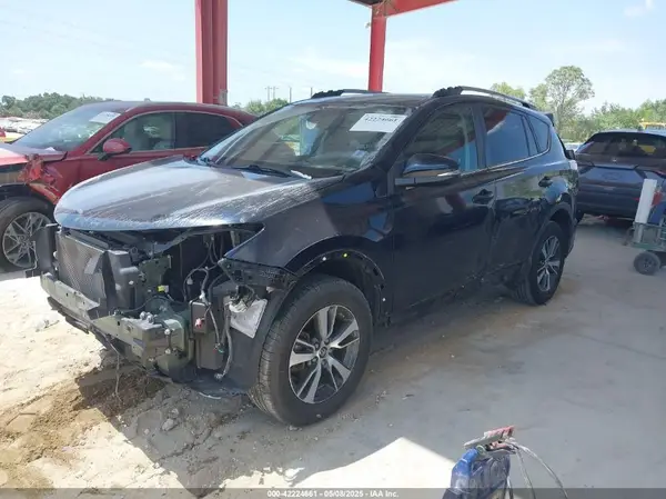 2T3WFREV2JW418817 2018 TOYOTA RAV 4 - Image 2