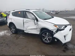 2T3WFREV2JW422074 2018 TOYOTA RAV 4