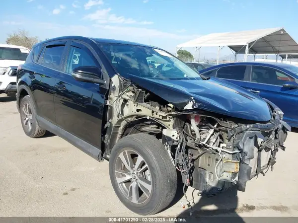 2T3WFREV2JW434158 2018 TOYOTA RAV 4 - Image 1