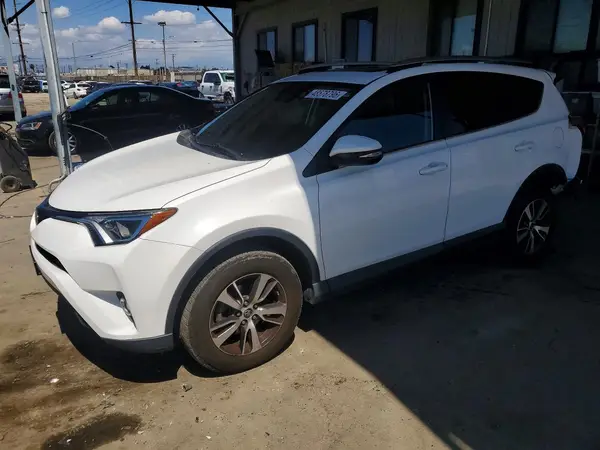 2T3WFREV2JW446715 2018 TOYOTA RAV 4 - Image 1