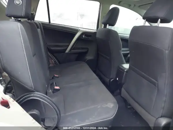 2T3WFREV2JW490617 2018 TOYOTA RAV 4 - Image 8