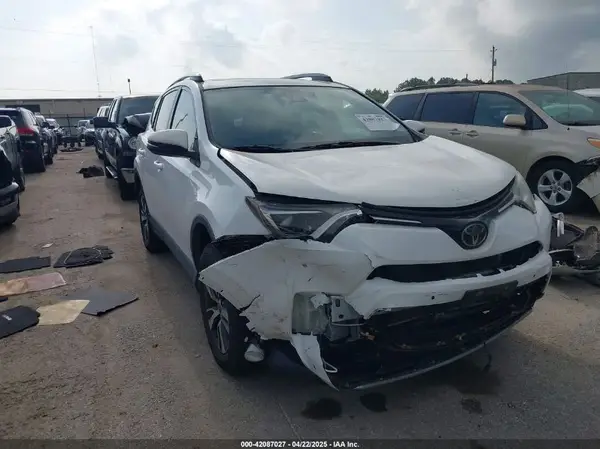 2T3WFREV2JW501356 2018 TOYOTA RAV 4 - Image 1