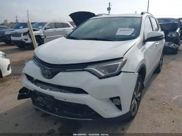 2T3WFREV2JW501356 2018 TOYOTA RAV 4 - Image 2