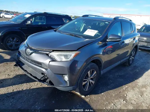 2T3WFREV2JW509988 2018 TOYOTA RAV 4 - Image 2